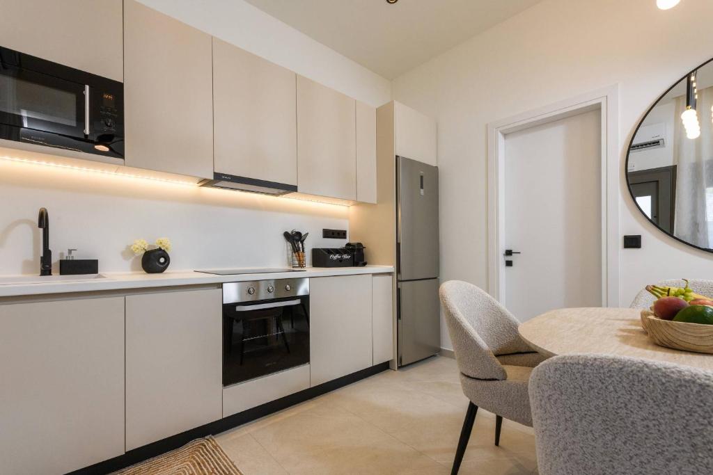 Fully equipped kitchen with dishwasher and coffee machine – Sentio Thassos